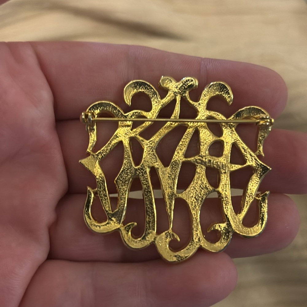 Vintage Brooch in gold tone. Signed on back CM Lient - Picture 2 of 2